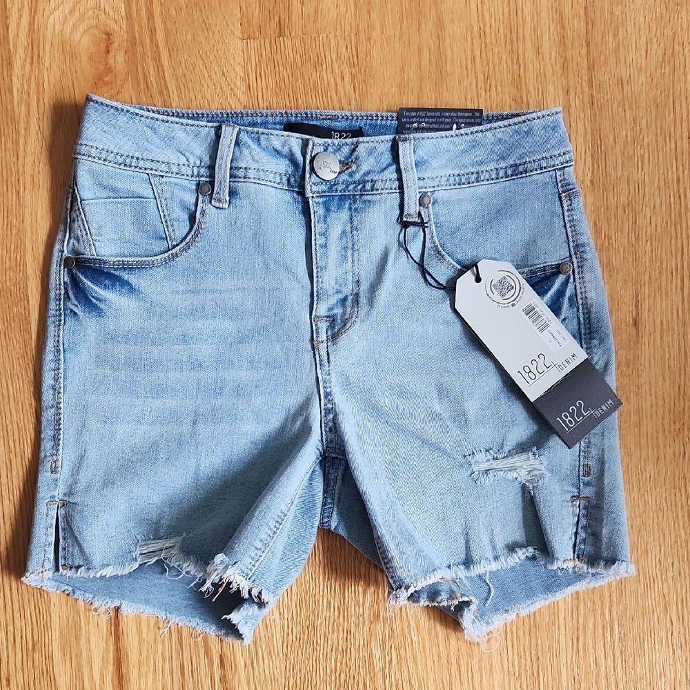 1822 Denim Blue Jean Shorts Distressed Hem